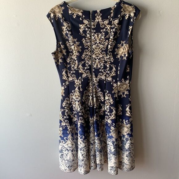 DBβEstablishedΒ 1962 Navy Blue, White & Gold Dress a size 10 - Picture 6 of 7